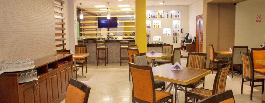 pe_iqt_victoria regia_hab familiar (15).jpg