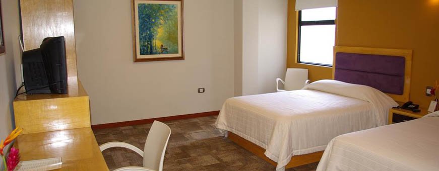 pe_iquitos-victoria regia (3).jpg