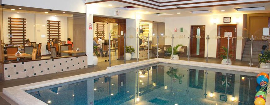 pe_iquitos-victoria regia (1).jpg