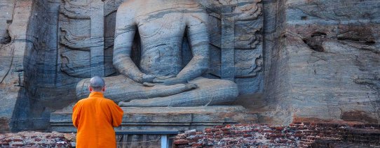 sri lanka, pollonaruwa, buddha statue (2).jpg