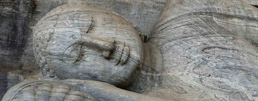 sri lanka, polonnaruwa, gal vihara statue (2).jpg