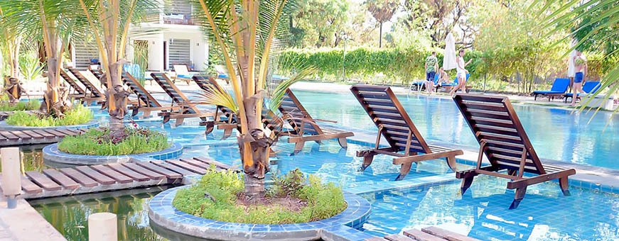 lk, trincomalee, anantamaa hotel, zwembad (2).jpg