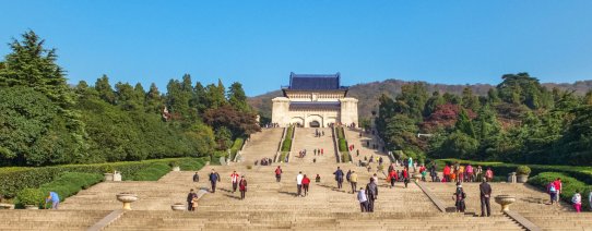 cn, nanjing, sun yatsen mausoleum (2).jpg