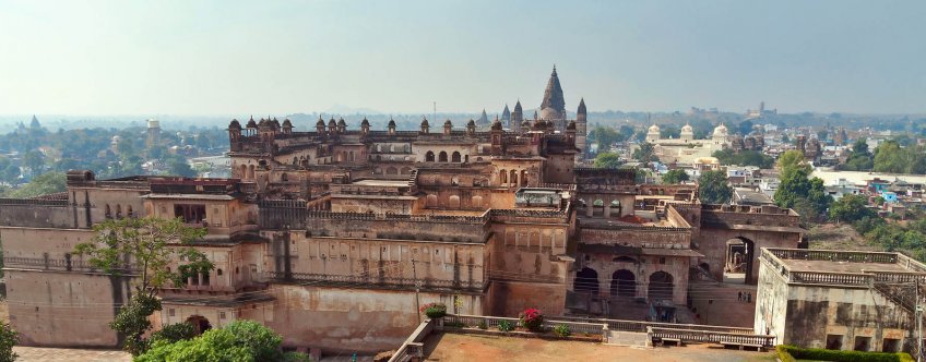 in, orchha, view of raj mahal palace.jpg