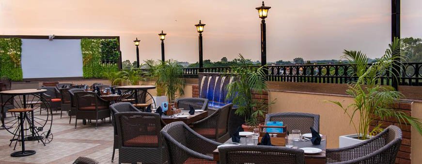 in, chandigarh, glades hotel (2).jpg