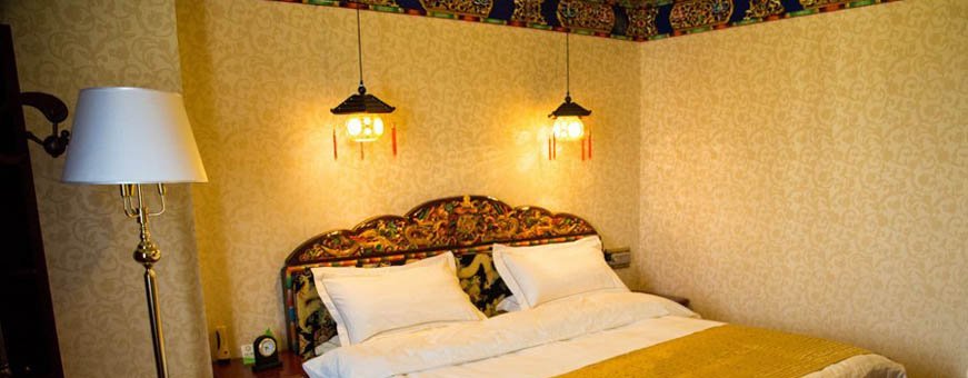 tibet, shigatse, gesar, room.jpg