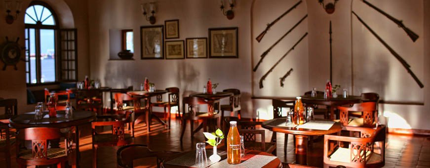 in, cochin, brunton boatyard, restaurant1.jpg