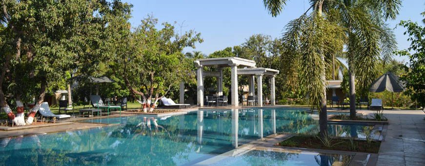 in, hospet hampi, heritage resort, zwembad.jpg