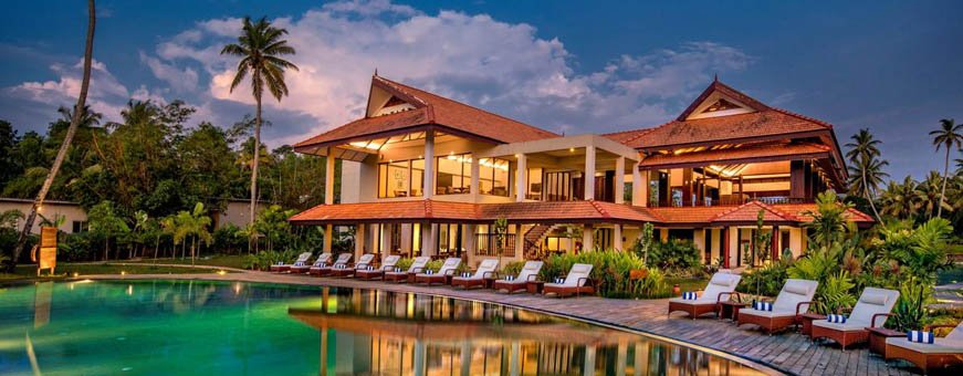 in, backwaters kumarakom, niraamaya retreat backwaters and beyond, zwembad.jpg