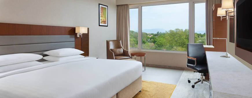 in, madurai, courtyard by marriott, deluxe kamer cityview.jpg