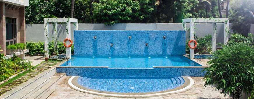in, madurai, jc residency, zwembad.jpg