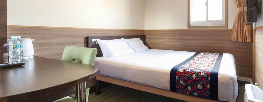 jp, osaka, dotondori  (2).jpg