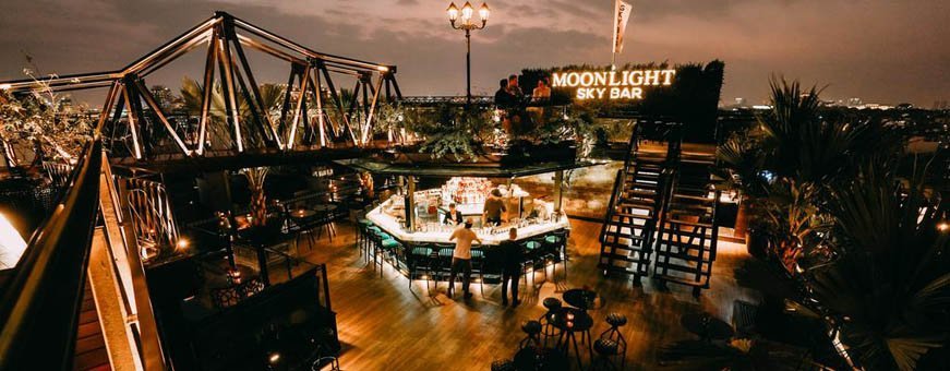 vn, hanoi, la siesta classic ma may, rooftop bar.jpg