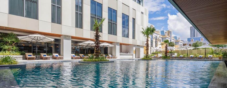 vn, quy nhon, fleur de lys, zwembad.jpg