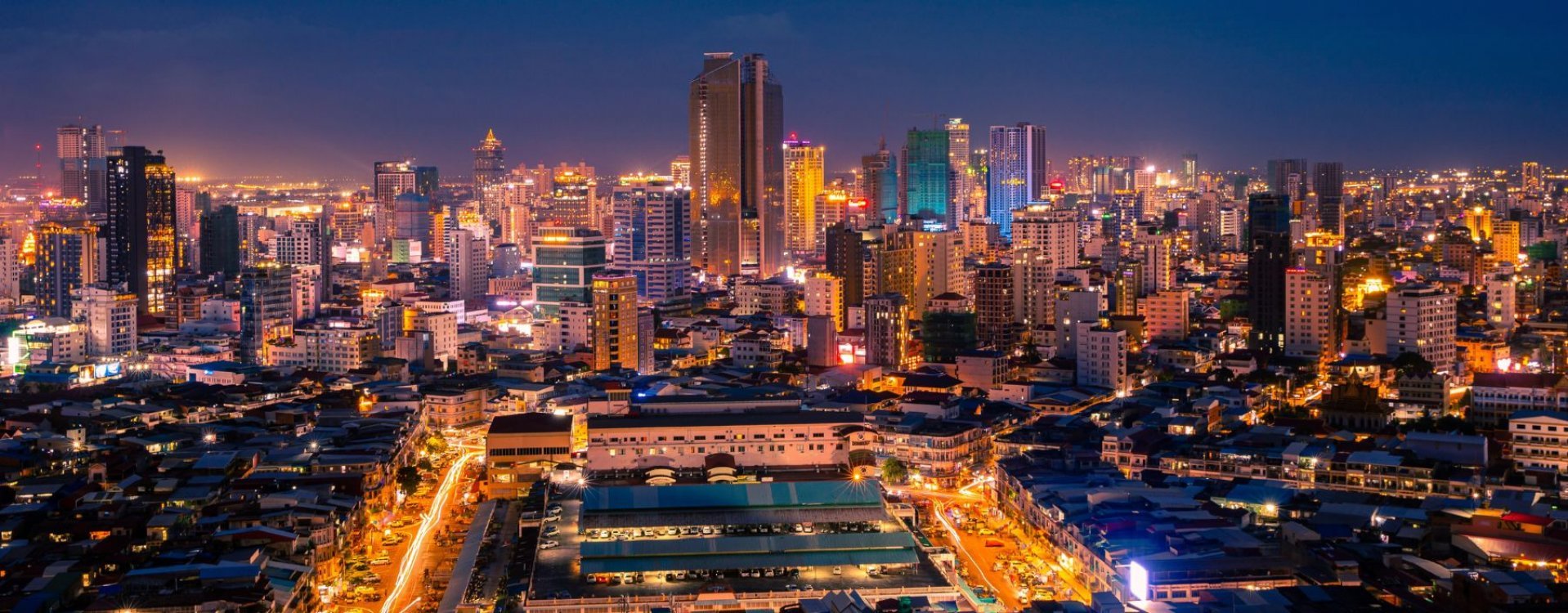Phnom Penh by night