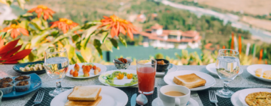 Bhutan, Punakha, Dhurma Farm, Restaurant