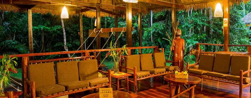 PE-PEM-Posada-amazonas-lobby