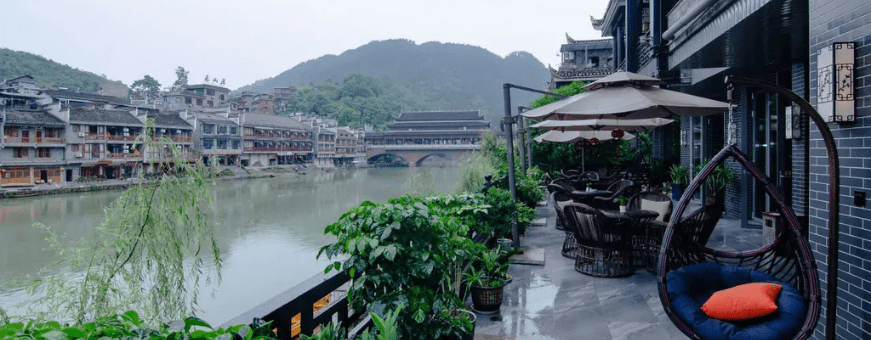 CN, Fenghuang, Shanshui Lianxin, terras