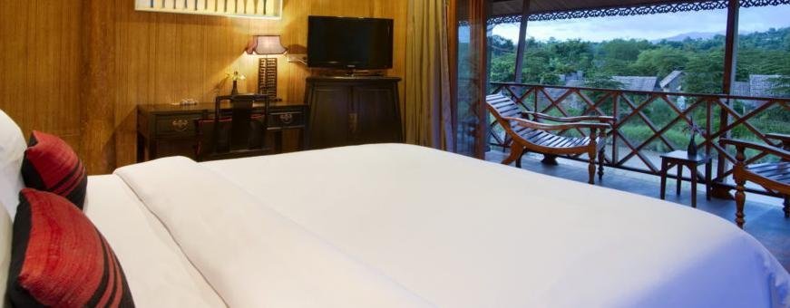 TH-Pai-Des Artists Rose of Pai room river view