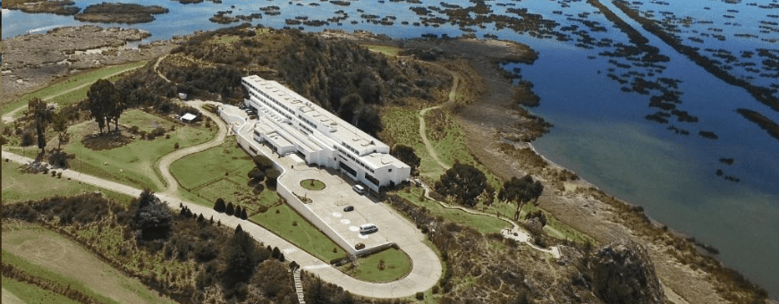 Pe, Puno, GHL Lago Titicaca