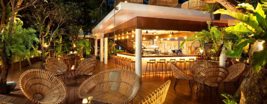 KH, Siem Reap, FCC Angkor, bar