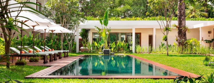 KH, Siem Reap, FCC Angkor, zwembad