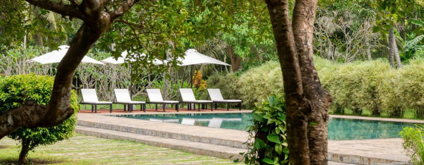 Lk, Negombo, Uga Riva, zwembad bewerkt