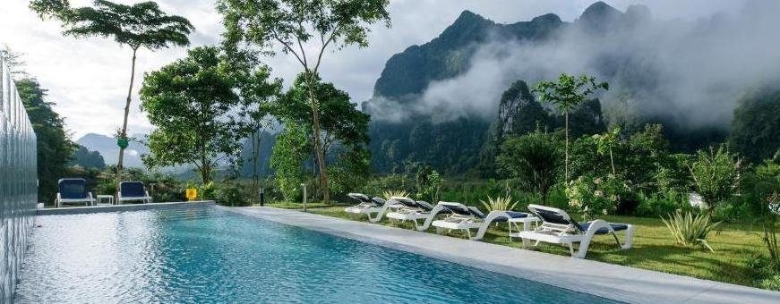 TH-SOK-MagicalMountain-pool3