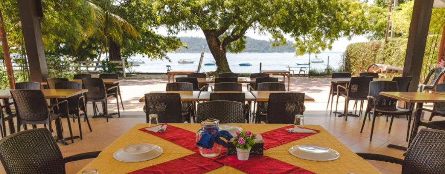 Pangkor, Pangkor Sandy Beach, Restaurant