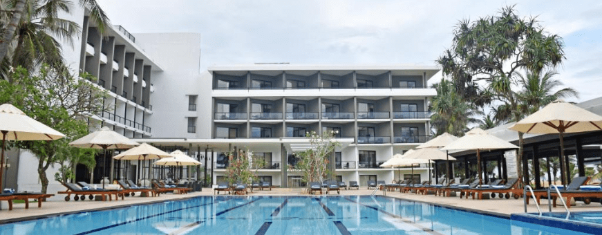 LK, Negombo, Goldi Sands, zwembad
