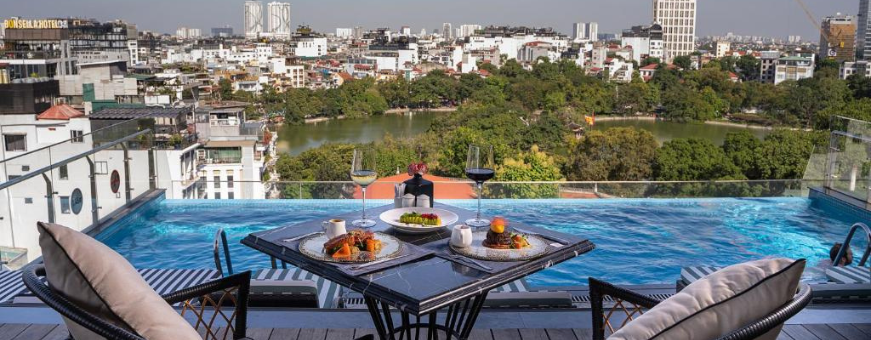 VN, Hanoi, The Oriental Jade, zwembad