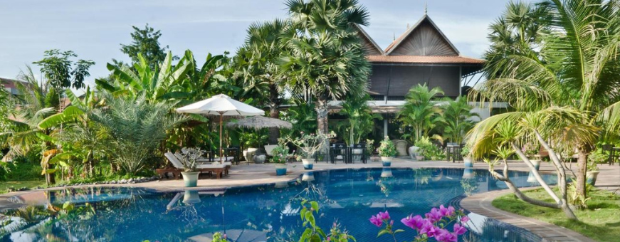 KH, Battambang, Battambang Resort, zwembad bewerkt