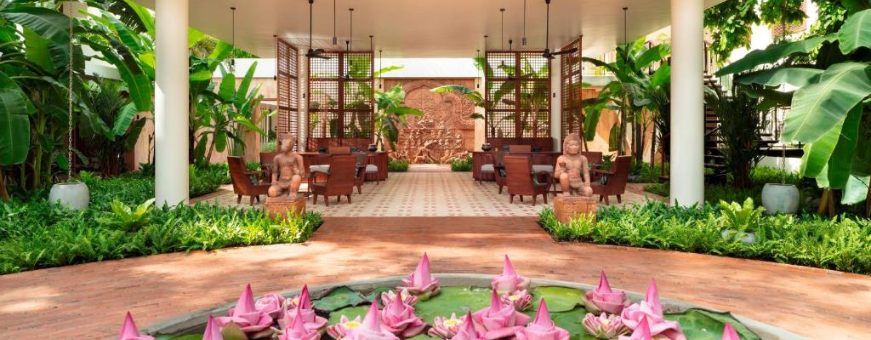 KH, Siem Reap, FCC Angkor, tuin