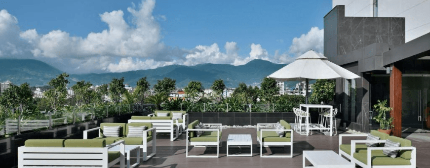 NP, Kathmandu, KTM Marriot, terras