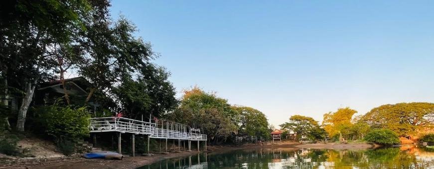 TH-Phimai-Moonriver-lake2