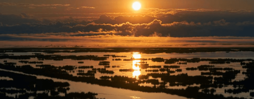 Pe, Puno, GHL Lago Titicaca