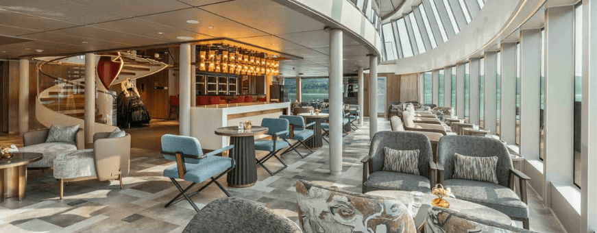 CN, Yangtze, Century Voyage bar