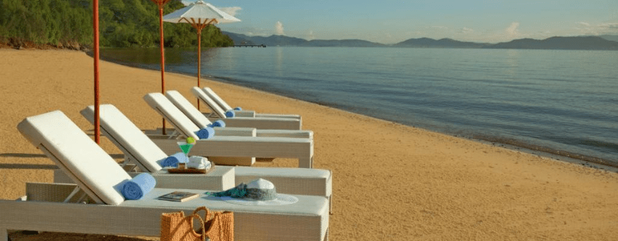 Gaya Eiland, Gaya Island Resort, Strand