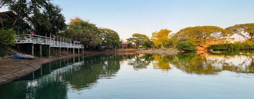 TH-Phimai-Moonriver-lake