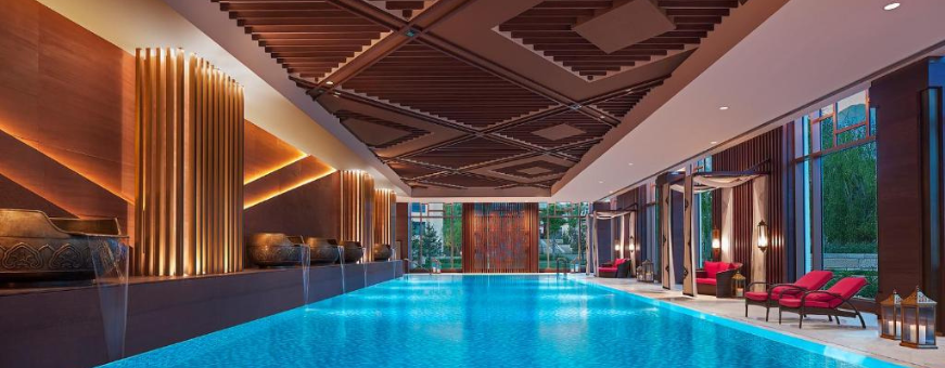 CN, Lhasa, Sangri La, zwembad