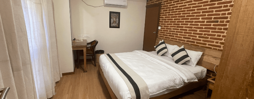 NP, Patan, KGH Patan, room double bed