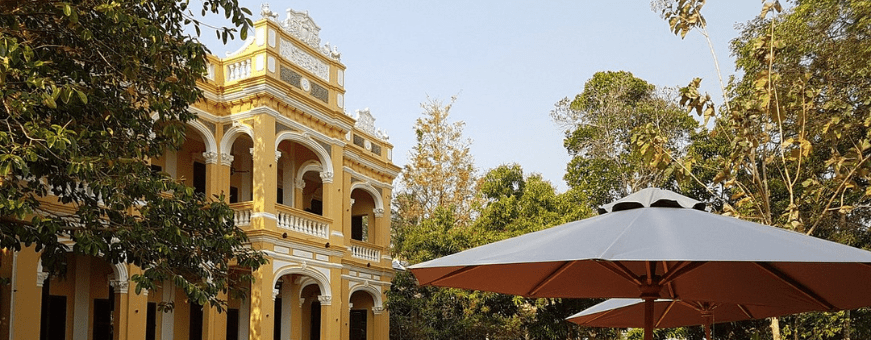 KH, Kratie, Relais de Chhlong, voorkant hotel