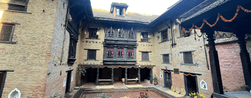 NP, Patan, Newa Chen, high ceiling building