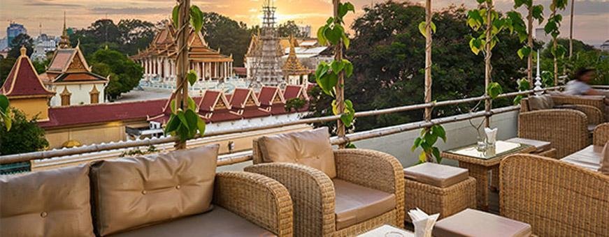 KH, Phnom Penh, Palace Gate, skybar