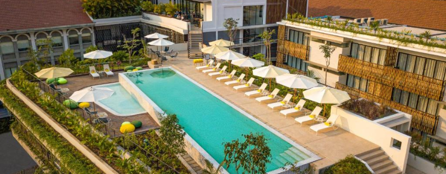 KH, Siem Reap, The Aviary Hotel, zwembad