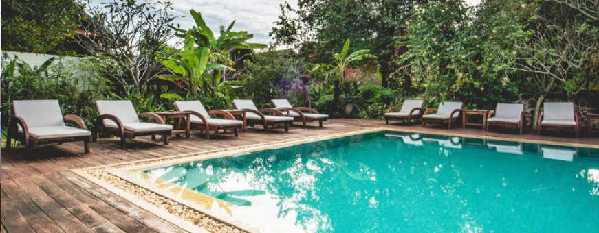 Cambodja, Ratanakiri, Terres Rouge Lodge, Zwembad