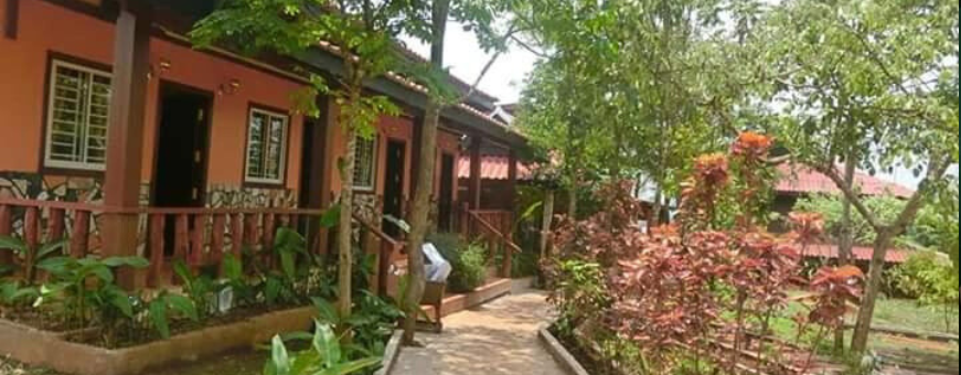 Cambodja, Mondulkiri, Greenhouse Retreat, Ingang