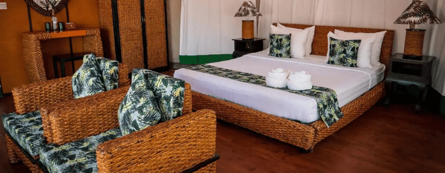 KH, Cardamom, Canvas and Orchids, kamer