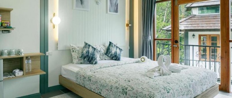 TH-SOK-MagicalMountainView-room2