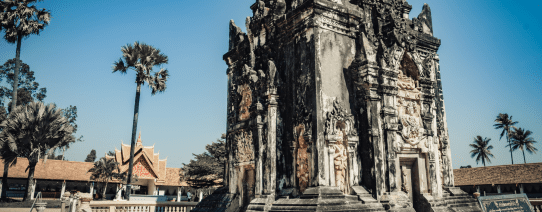 Laos, Savannakhet, That Ing Hang Stupa.png